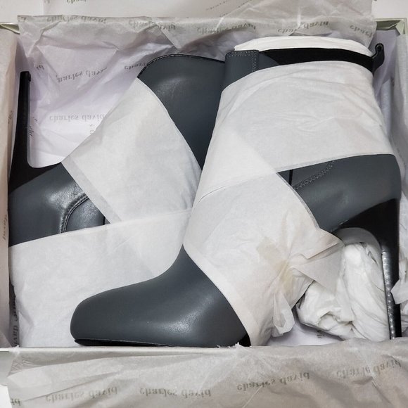 NEW Charles David Yadira Leather Platform Ankle Boots Gray Size 9.5 - Picture 7 of 9